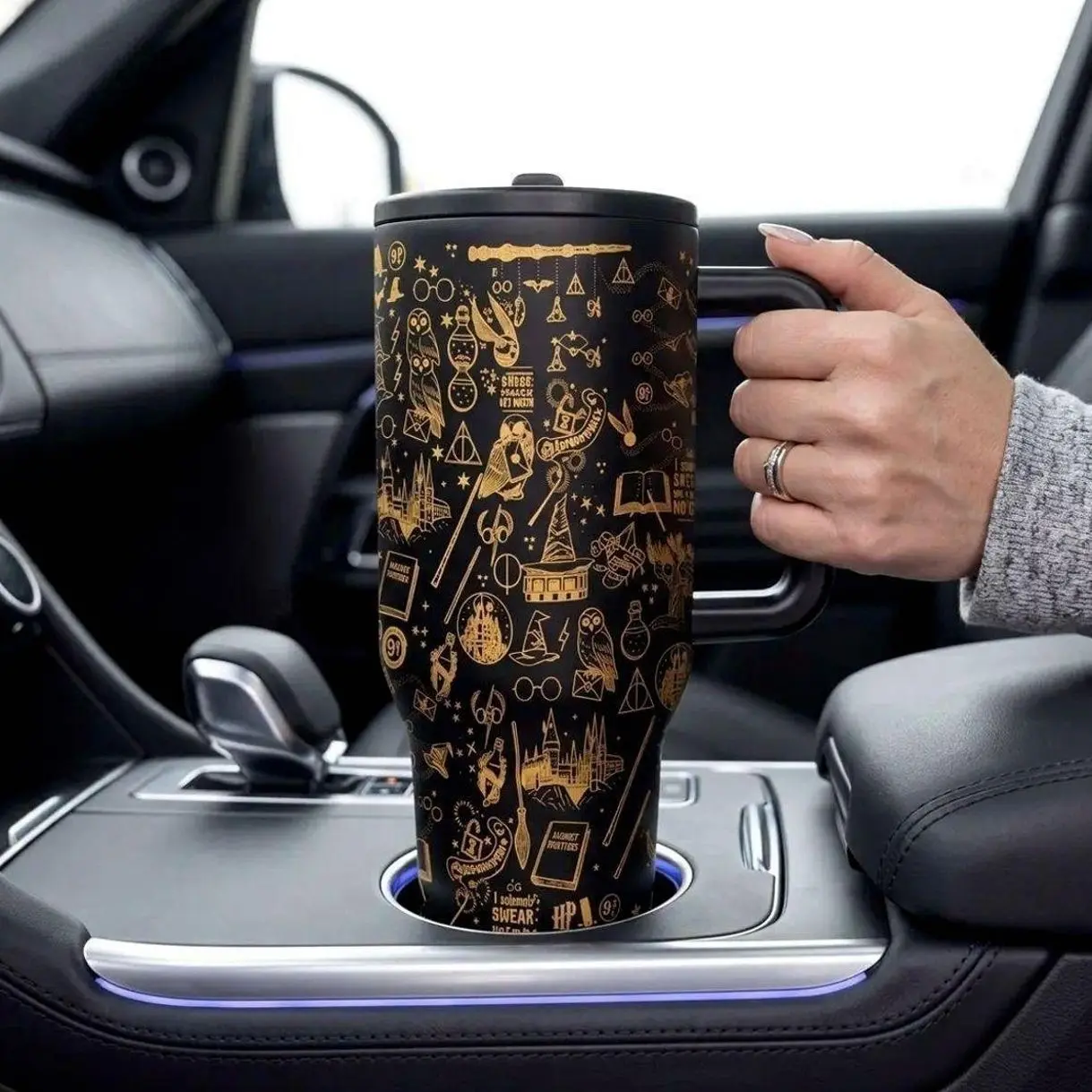 40oz Vintage Wizard World Tumbler, Hogwarts Magic Symbol, Stainless Steel, Vacuum Insulated, Handle Lid & Straw, Ideal for Students & Office