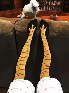 Funny Chicken Claw High Socks for Men and Women, Moisture Wicking, Cartoon Pattern, Cute Design, Holiday Wear, Fitness and Hip Hop Style