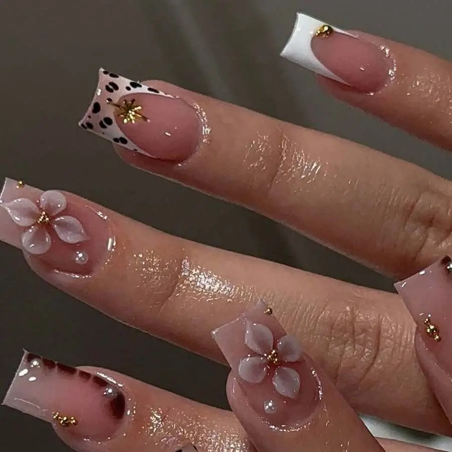 24pcs Short Square 3D Gel Nail Stickers, Can Create Leopard Print, Floral, French Manicure And More Styles, Perfectly Fit Fingertips. Set Includes: 1pc Jelly Gel And 1pc Nail File Nails