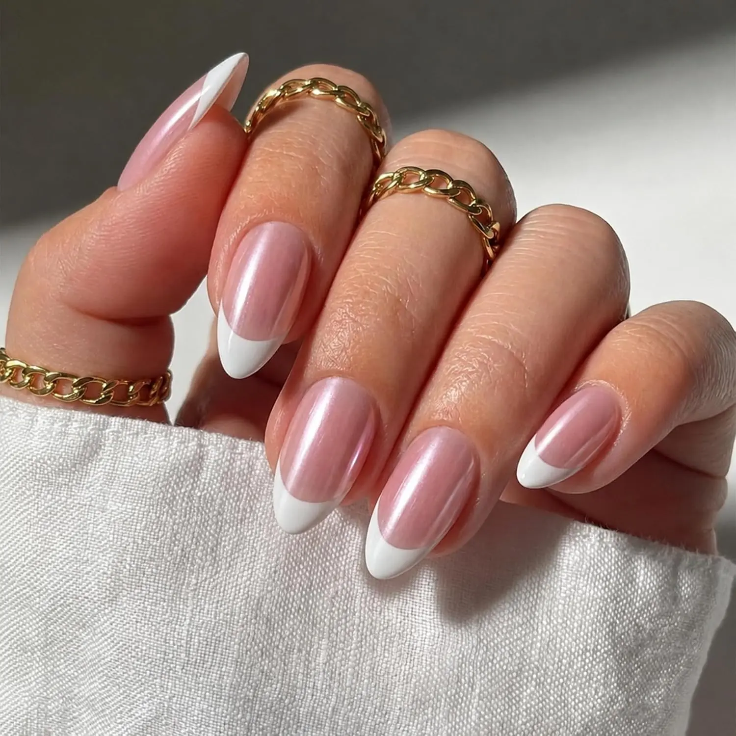 QIEK Press On Nails #sohochic- Fake Nails Kit, 30/32Pcs 15/16 Sizes Soft Gel Press on Nails Salon Quality Reusable False Nails with Nail Glue Adhesive Tabs for Women Girl, Gift Daily Wear, Dating
