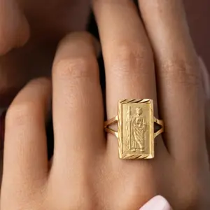 Elegant Square Tsnamer Ring – Virgin Mary Engraved | Faith-Inspired Jewelry for Everyday Wear & Gift
