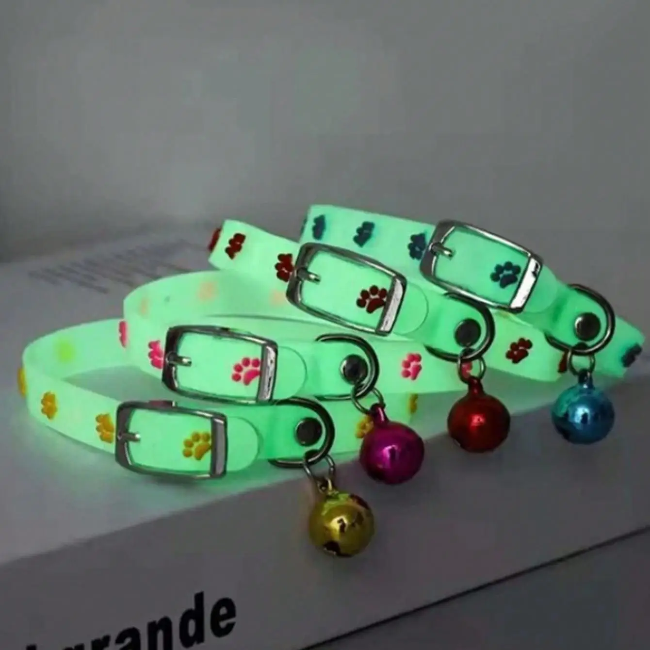 Random Color Pet Anti-lost Collar, 1 Count Glow in the Dark Silicone Pet Accessories for Small Cats & Dogs