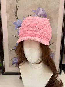 Women's Short Brim Beanie Hat, Warm & Fashionable Design, Perfect for Winter, Ideal for Skiing & Cycling, Soft Texture Fabric