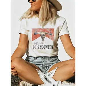 Women's Vintage 90's Country Graphic T-Shirt - "Born to Roam" Bull Skull & Desert Print, Loose Fit Round Neck Short Sleeve, Breathable Casual Top for Spring Summer Fall, Retro T Shirt, Summer Fashion, Relaxed Fit Shirt