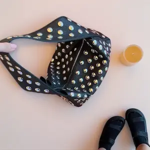 Unique Rivet Handbag Shoulder Underarm Bag 2025 New Trend Heavy-duty Personality Motorcycle Bag for Bold Look winter