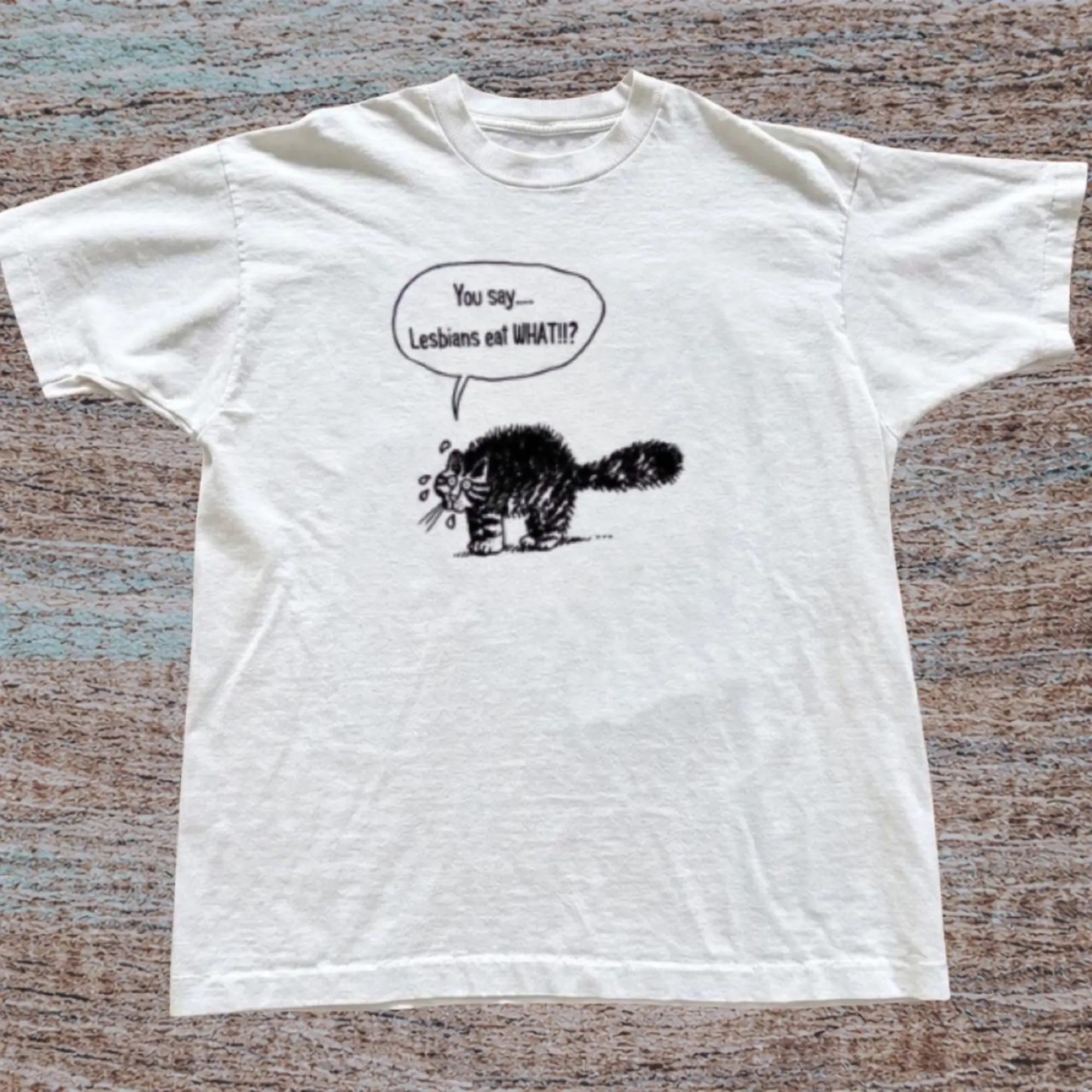 Gildan Men's And Women's T-Shirt, Lesbians eat what? Cat Tee, Animal T-Shirt, Unisex Vintage Graphic Tees Gothic Grunge Y2K Emo Scene Amity Affliction Style Clothes Men Women Streetwear Summer