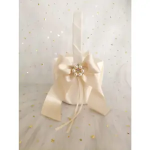 Flower Girl Basket with Lace Cover Beige Ribbon Bow and Rhinestone Brooch Décor for Wedding Ceremony Vow Renewal Baby Shower Party Favor