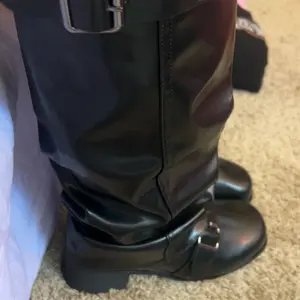 Women's Fashion Faux Leather Low Heel Boots, Casual Belted Knee High Boots, Round Toe Rubber Sole, Fall & Winter Style, Pull On Boots, Trendy Boots, Boots Shoes