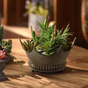 Ironwork Garden Rust-Colored Crown Holeless Vase, Country Grocery Garden Decorative Piece, Fashionable Outdoor Decoration