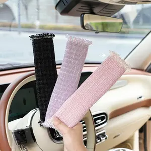 Luxury Car Seat Belt Shoulder Pad Protector, Anti-Choking Neck Protection, High-End Vehicle Safety Accessory, Decorative Design