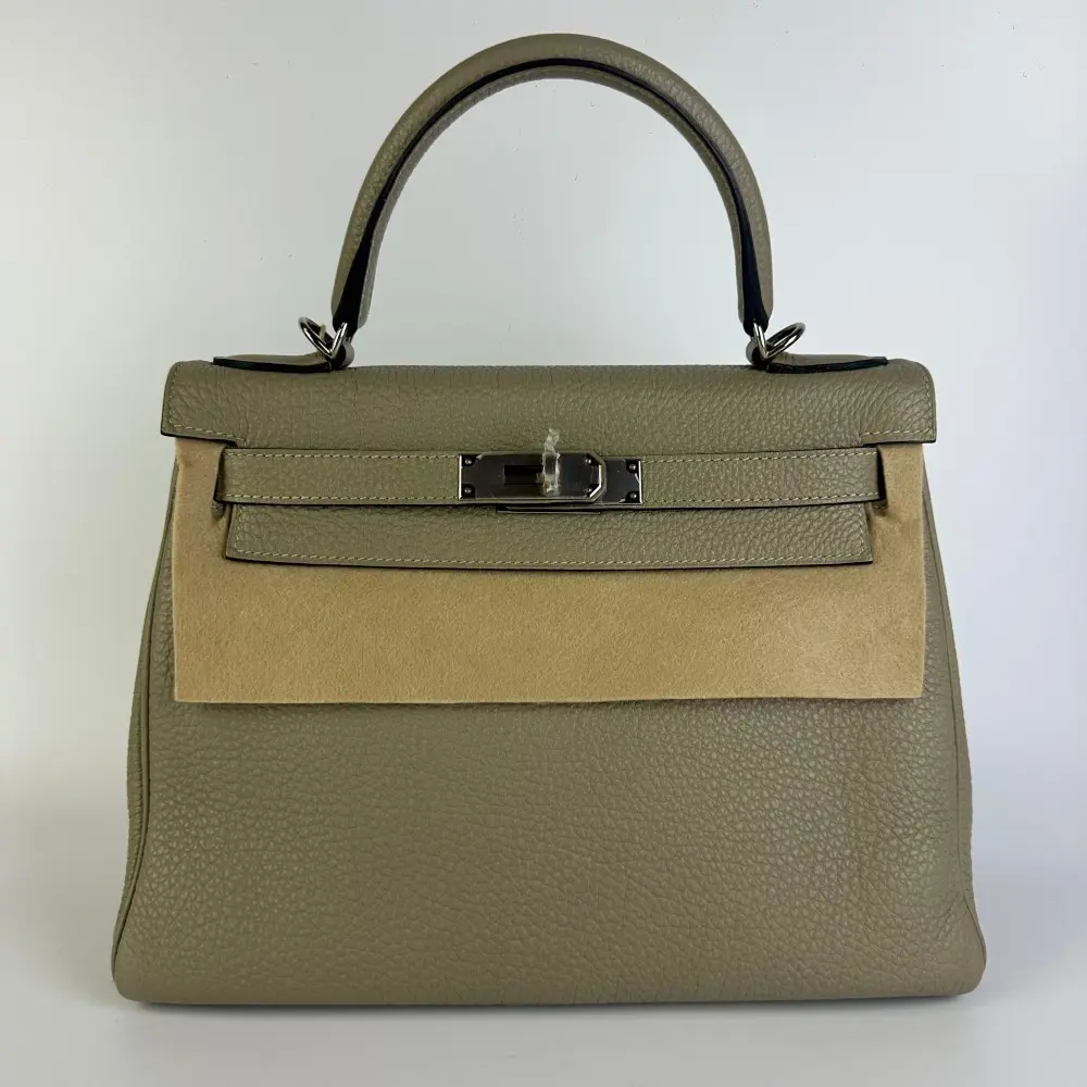 Pre-owned HERMÈS Kelly Handbag, Togo Leather, Gris Asphalte, Palladium Hardware【1033】