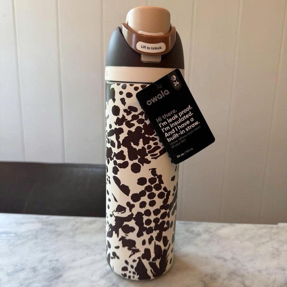 Owala FreeSip Cowgirl Core 32oz Bottle Special Edition Color Drop Bottle Water