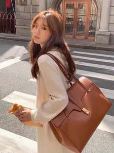 New Women's Underarm Tote Bag, Large Capacity Leather Commuter Shoulder Bag, Perfect New Year Gift, Stylish and Practical Handbag