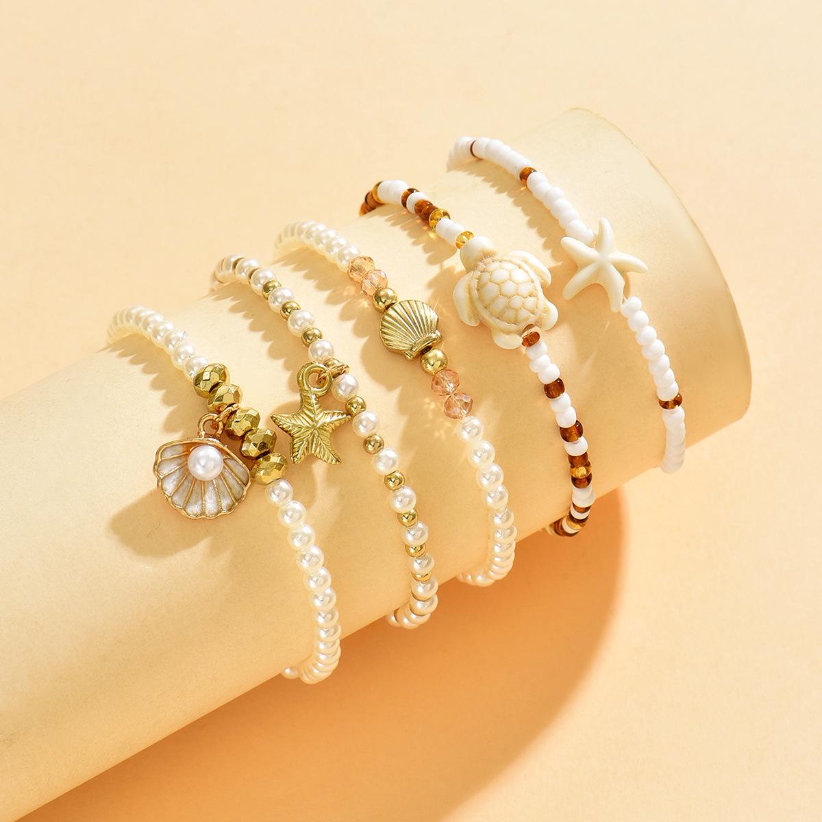 Seashell Bracelet for Women: Beach Bracelets with Starfish & Turtle Charm, Bohemian Shell Jewelry, Beach Accessories & Beach Jewelry for Women