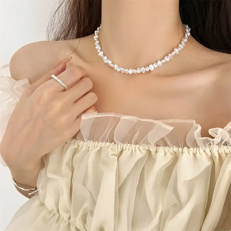 C1346  Baroque pearl necklace
