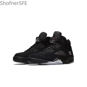 Black Retro Anti-Slip Wear-Resistant Basketball Shoes for Men Comfortable and Durable Design