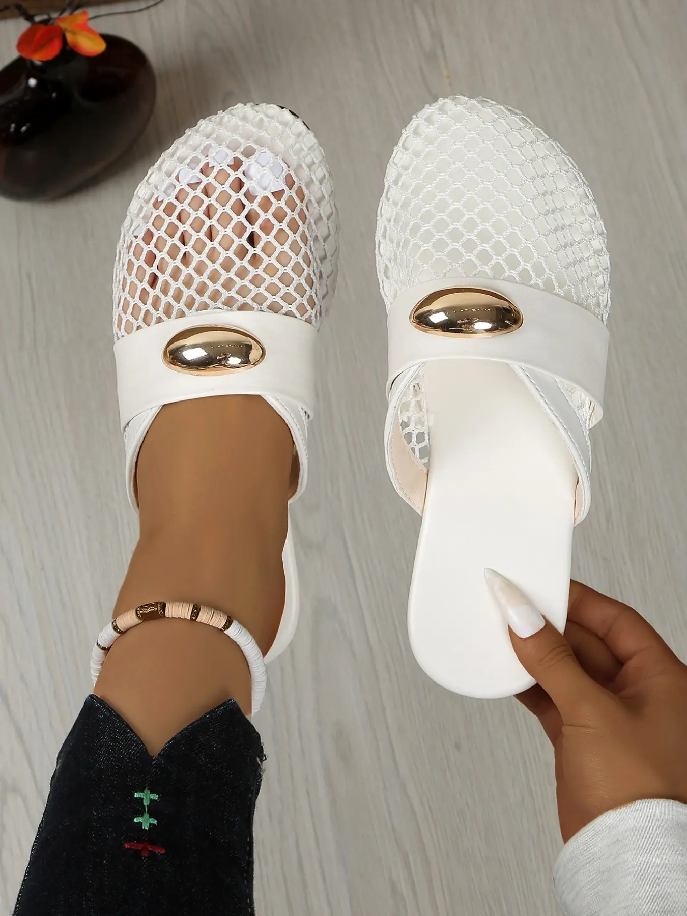 Summer New Mesh Hollow Out Mule Sandals for Women, Metal Buckle Decorated Breathable Open Toe Half Slipper, Outdoor Versatile Lazy One-Step Flat Cool Slippers, Breathable Mesh Mules