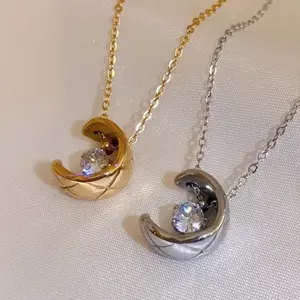 Elegant Crescent Moon Pendant Necklace for Women, Dainty Quilted Cresent Charm with Sparkling Accent, Luxury Celestial Jewelry, Perfect Gift for Girlfriend, Birthday, Anniversary, Valentine's Day, Trending Boho-Chic Accessory
