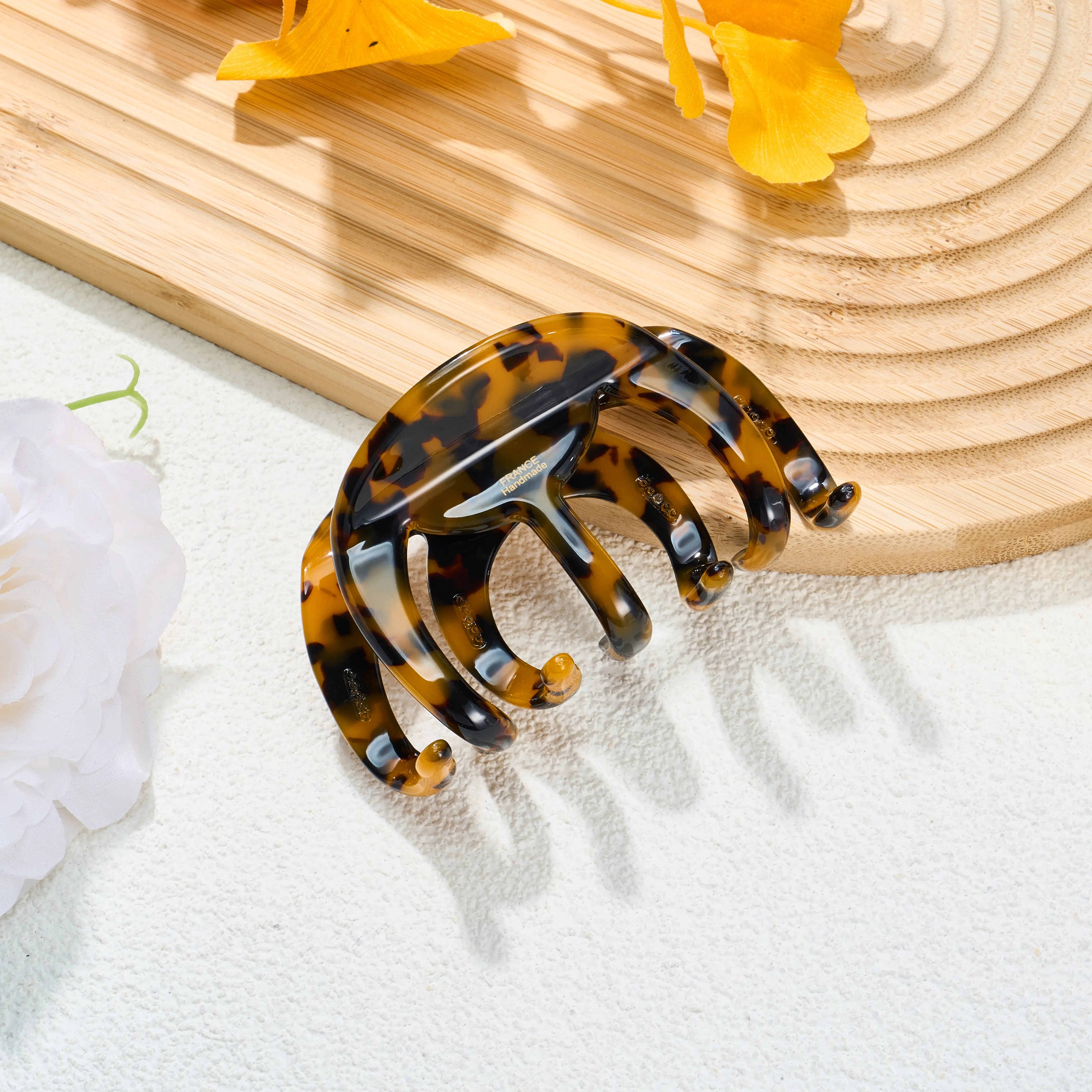 【Buy one get one free】10*5 Fashion Tortoiseshell Hair Claw for Women, Casual & Versatile Claw Clip for Girls, Trendy All-match Hair Accessories for Daily Wear (HTWX-003)