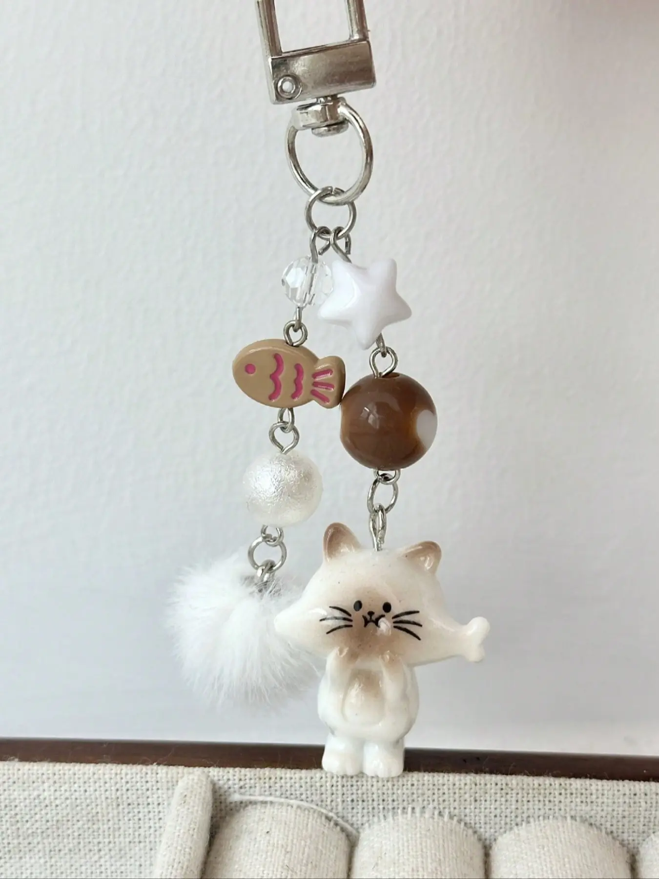 Cute Cartoon Fish Star Keychain, Trendy Cute Keychain For Bags, Unisex Fuzzy Ball Keyring, Adorable Unique Design for Men & Women, Perfect Gift Idea, Cute Keychain Accessory