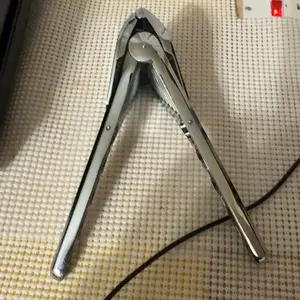 Handheld Stainless Steel Manual Juicer Squeezer, Heavy-Duty Lemon & Citrus Press, Easy to Clean Fruit Juicer for Kitchen Use,Kitchen Gift for Valentine’s Day