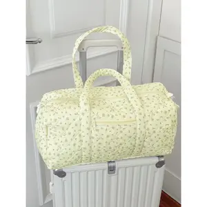 Fashion Casual Small Floral Quilted Travel Bag, Large Capacity Lightweight Luggage, Handheld Shoulder Boston Bag, Valentine's Day Gift