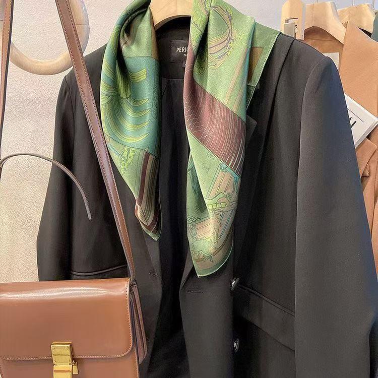 Women’s silk scarf, headscarf, handkerchief, neck wrap, sleep headscarf, elegant women’s accessory, genuine silk scarf, 27.5 × 27.5 inches, elegant, lightweight, breathable square headscarf, suitable for all seasons