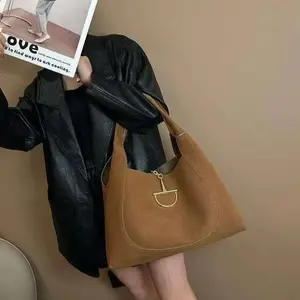 Velvet Handbag 2025 Fall/Winter New Niche High-End Handheld Commuter Bag