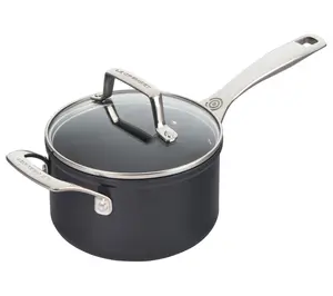 Le Creuset Essential Ceramic 2 qt. Saucepan / Glass Lid