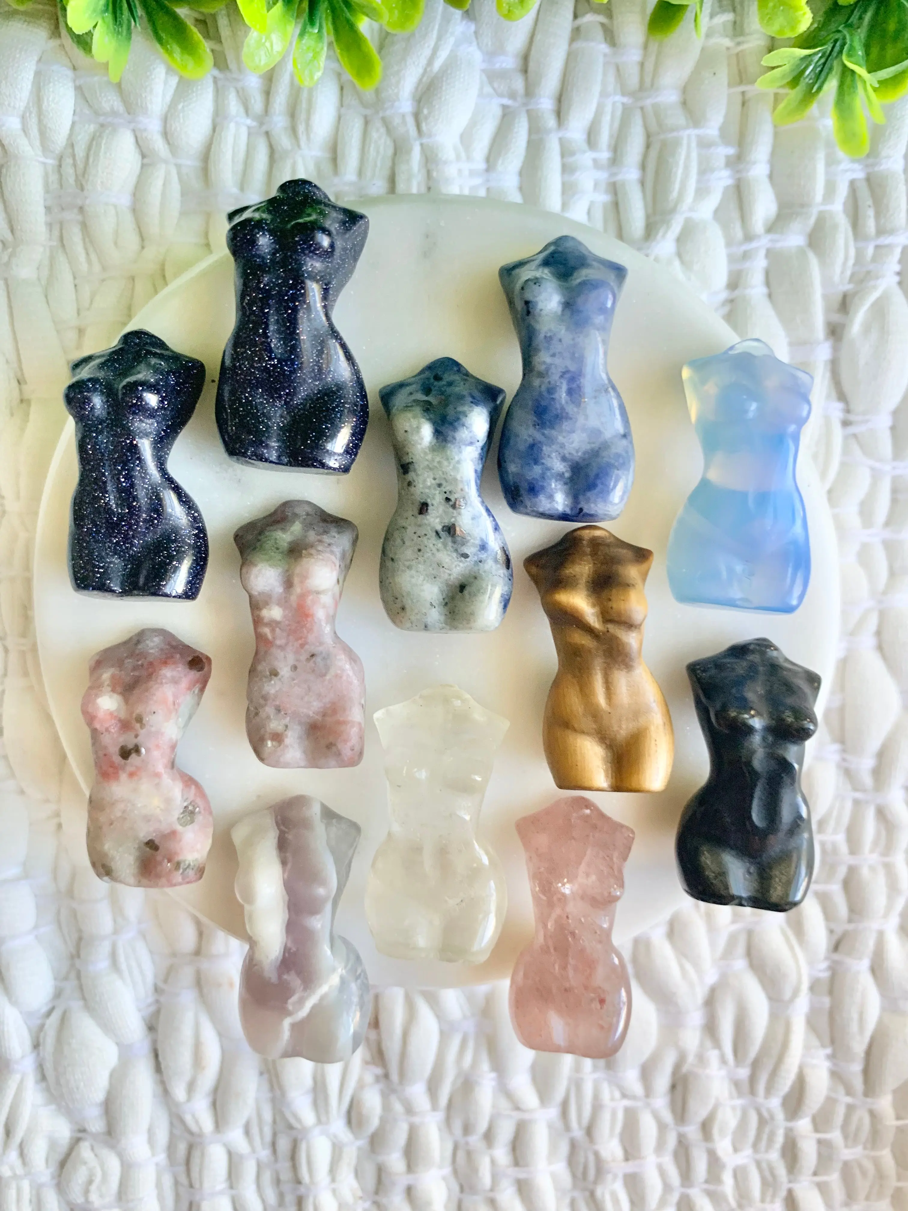 Mini Woman Goddess Body Carving Mini Woman Goddess Body Carving