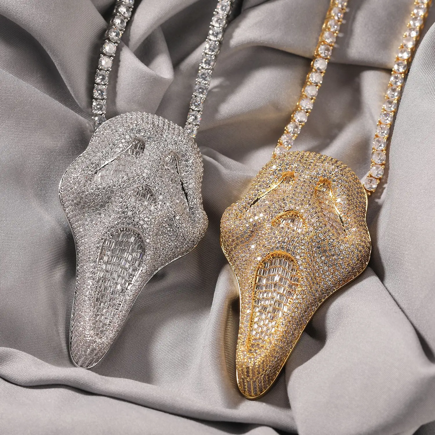 "Iced Out Ghost Face Mask Pendant Blinged Out Horror Charm for Hip Hop Streetwear Vibe with Sparkling Details "