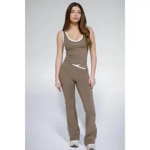 220 GSM SEAMLESS FLARED LEGGINGS SET