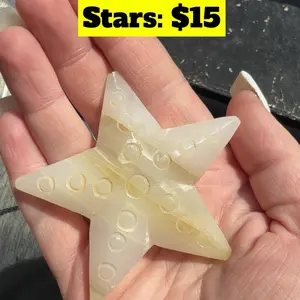 Banded Onyx Starfish Crystal Carving - Unique Handcrafted Design for Home Decor