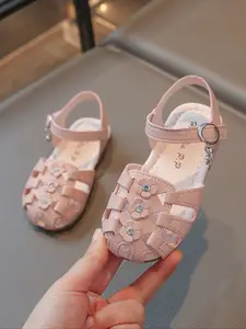 Girls' Princess Sandals, Sweet Style with Rhinestones and Flower Design, Adjustable Velcro Strap, Soft Sole, Ages 1-5, Casual Wear, Sparkly Sandals