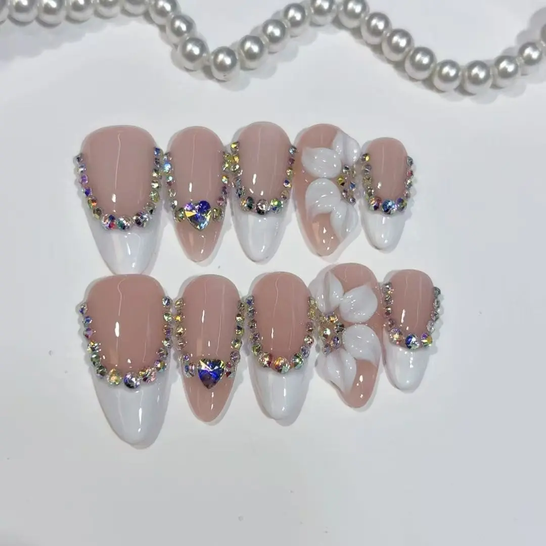 10pcs, hand-painted three-dimensional carved patterns, sparkling diamond pile handmade fake nails, Resin Nail Diamond, Glitter Nails, Almond shape nails, Shimmer Manicure, suitable for important banquets, birthday balls, New Year's Day and Valentine's Day