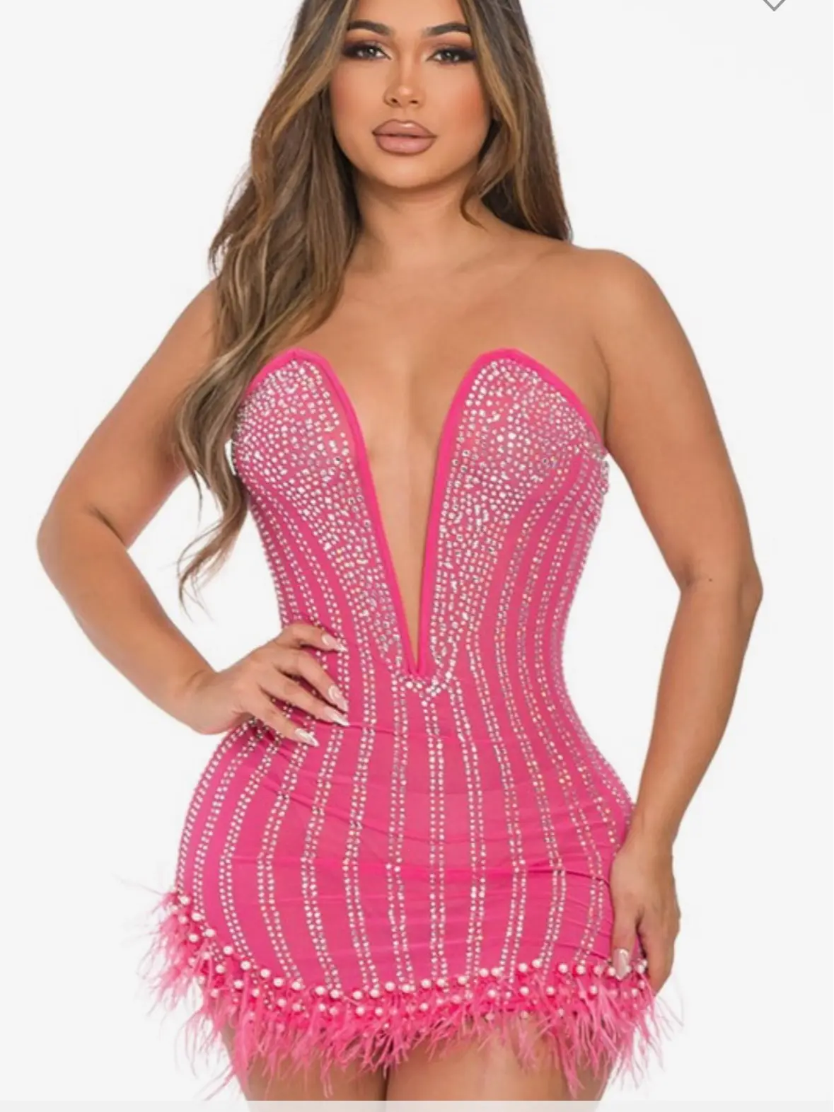 Elegante Pink Dress for Women - Casual Womenswear with Sparkling Details and Feather Trim Elegance