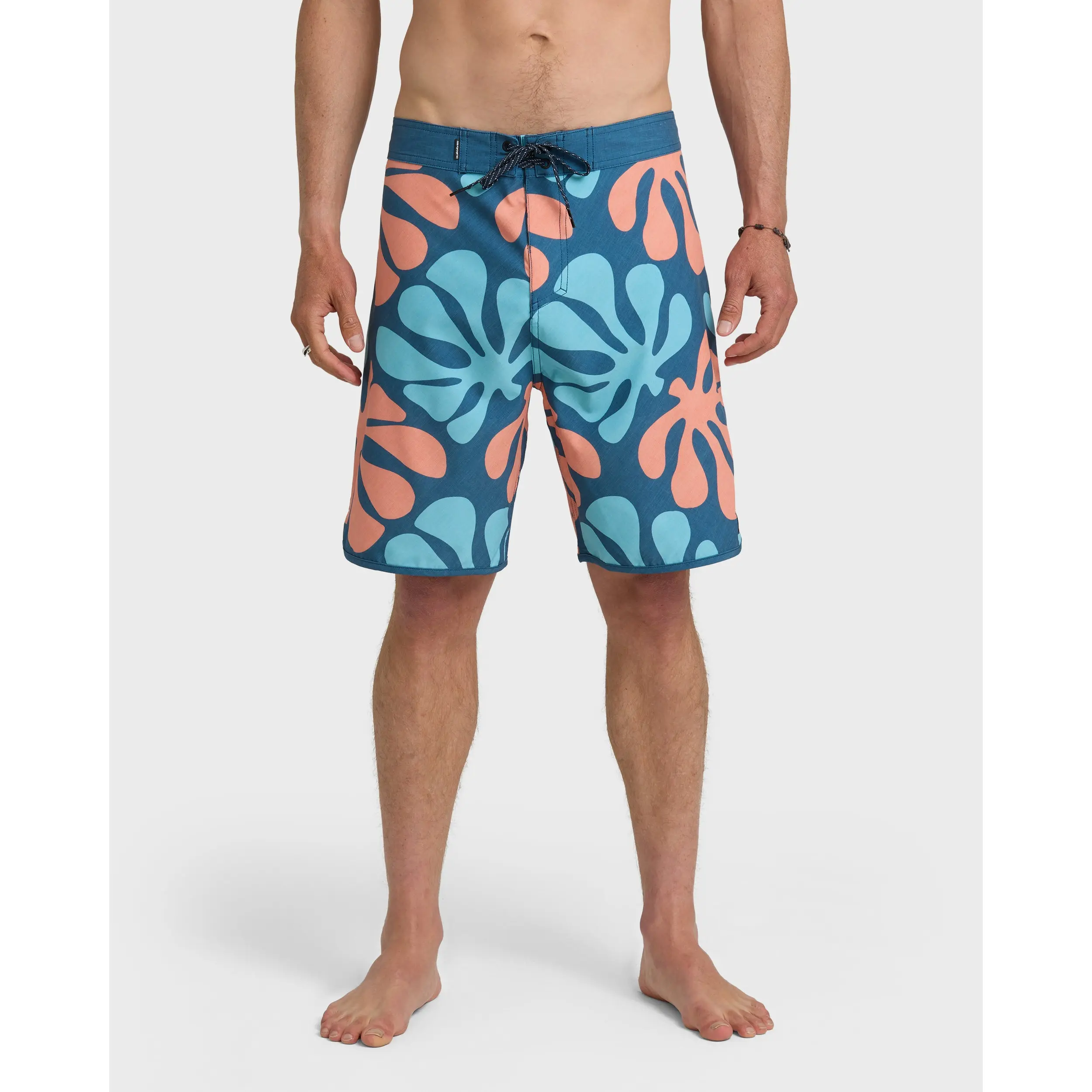 Quiksilver | SurfSilk Sol Tiles Scallop 19" Boardshorts | Men's SURFSILK Performance Fabric 4-Way Stretch | Surf & Swim