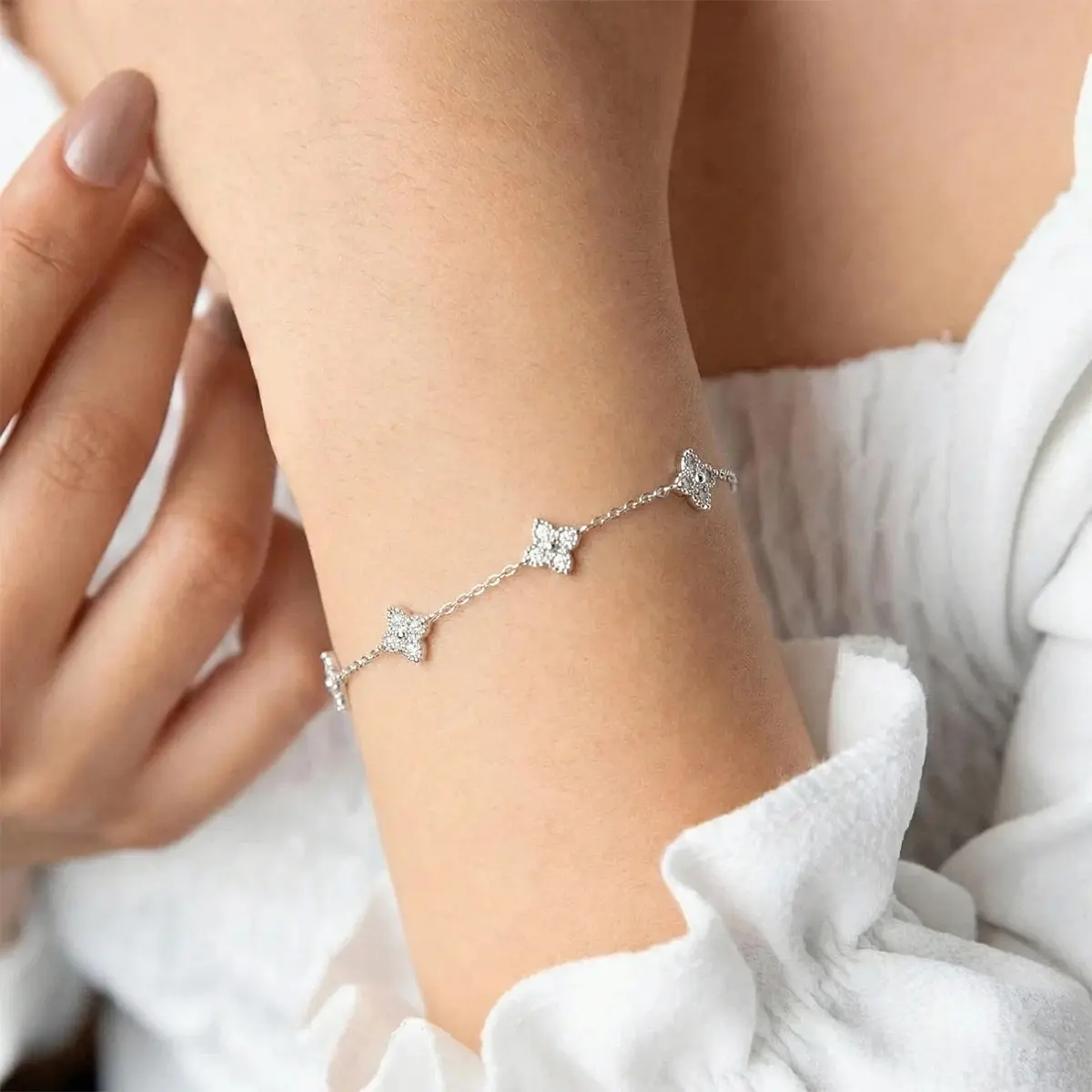 Trendy 18K Gold Plated Cubic Zirconia Bracelets, Layered Cute Dainty Adjustable Link Chain Bracelet for Wedding Prom Brides Jewelry
