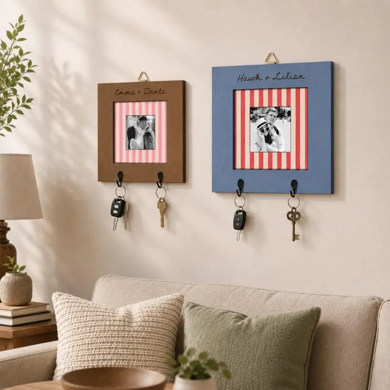 Personalized Couple Photo Key Holder, New home photo frame key holder, Custom Name Wooden Key Rack, Entryway Wall Decor, Anniversary Gift, Wedding Stuff, Gifts for Boyfriend Girlfriend