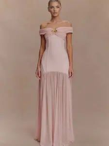 LikeMyChoice Elegant Floral-Embellished Strapless Bodycon Maxi Dress in Soft Pink with Off-Shoulder Design  Chic prom dress