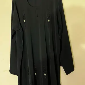 Simple and elegant abaya