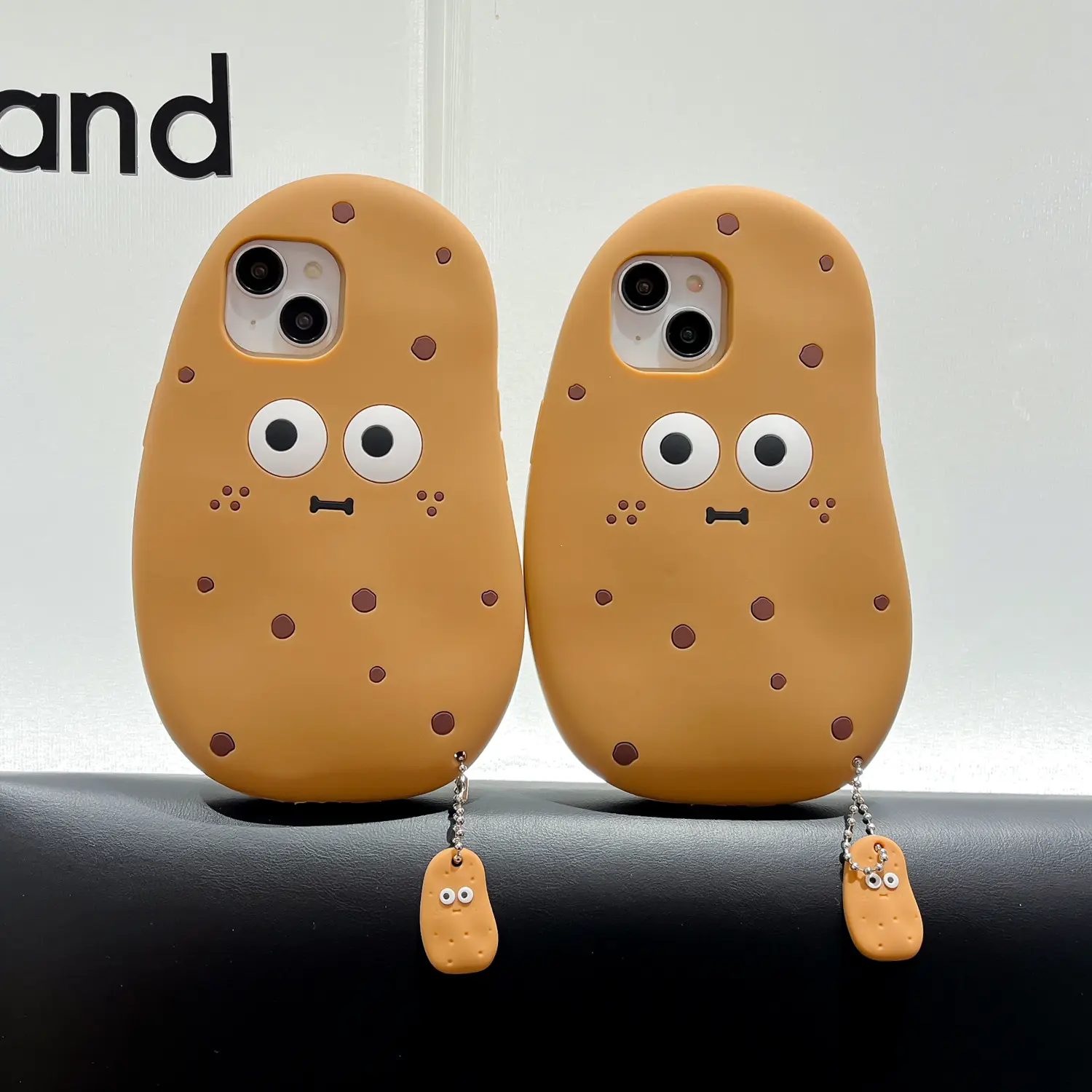 Cartoon Potato Emoji Pendant Cell Phone Case - Soft Silicone, Anti-Drop, Shockproof, Dustproof, Scratch Resistant, Precise Cutout, Camera Guard for iPhone 11 12 13 14 14Pro 15 16 17 Pro Max Plus Air, Cellphone, Cartoon Characters, Protection, Compact