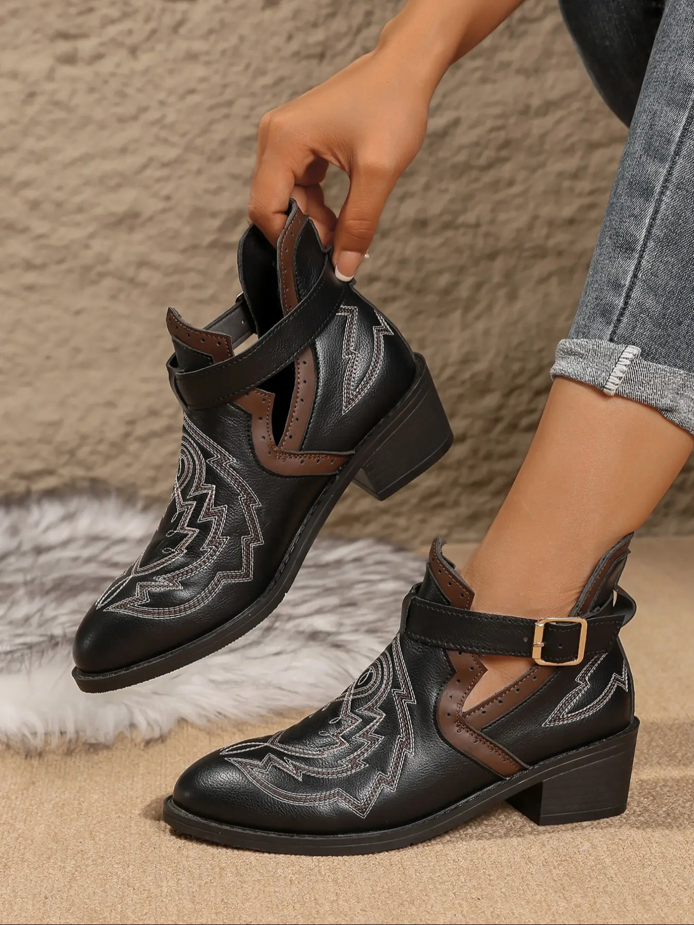Women's Retro High-Top Western Cowboy Boots, Cowgirl Rodeo Western Boots, Embroidered Short Ankle Booties, Comfortable PU Leather Shoes for Fall & Winter, Embroidery Ankle Boot