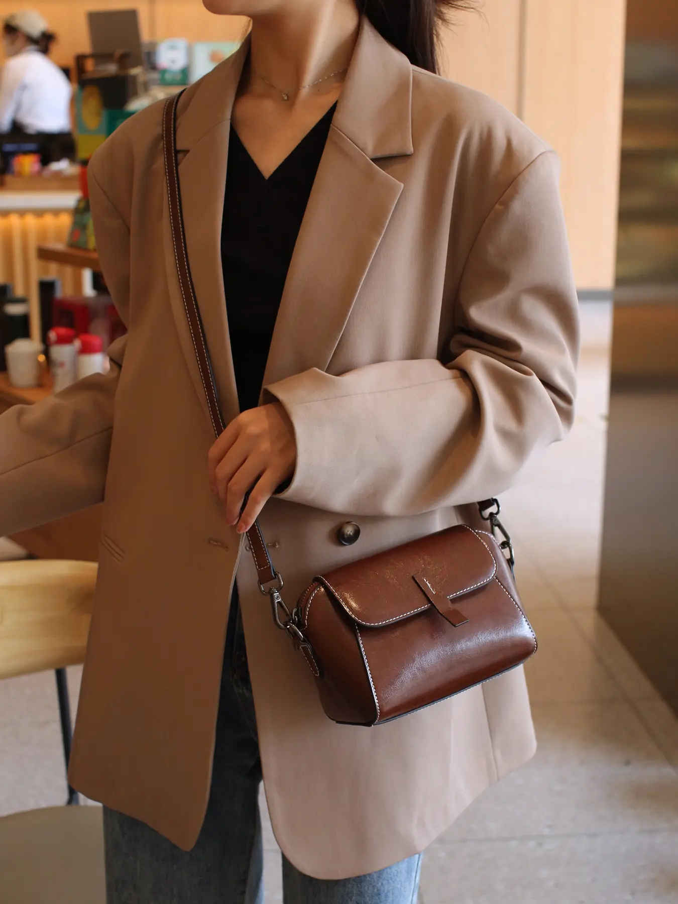 Women's Retro Satchel Bag, Durable Leather Crossbody Shoulder Clutch, Fashionable Daily Crossbody, Casual Handbag for All Seasons, Multi-Functional Accessory, Adjustable Strap Satchel, Vintage Shoulder Bag, Genuine Leather Crossbody, Casual Bags