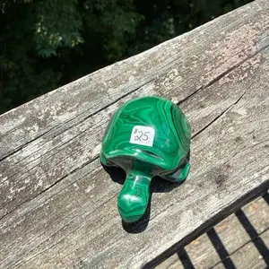 Natural Malachite (B2) Turtle Carving, Natural Crystal Decoration, Home House Decor Statement Item for Jewelry Accessories & Derivatives