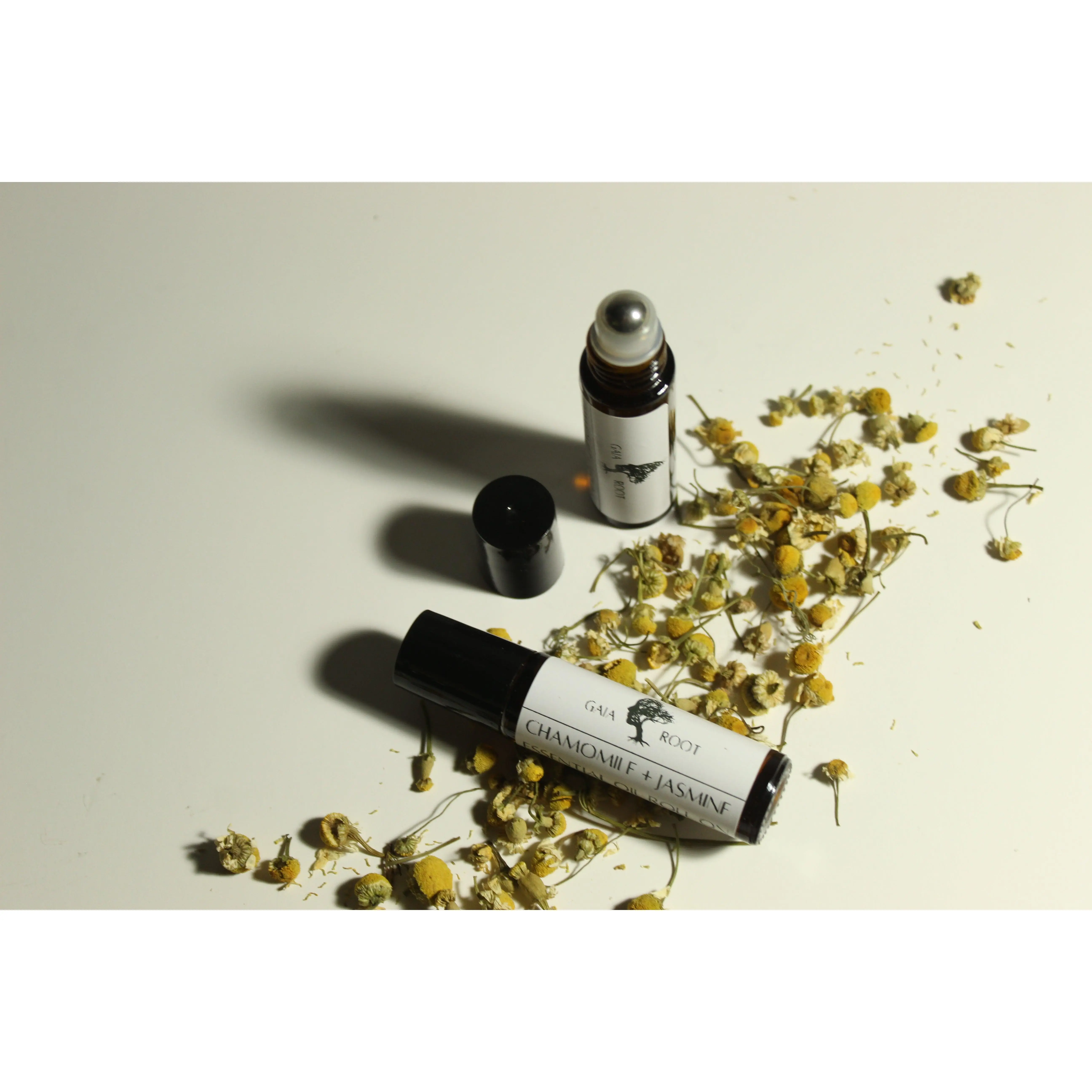 ESSENTIAL OIL ROLL-ON  CHAMOMILE + JASMINE