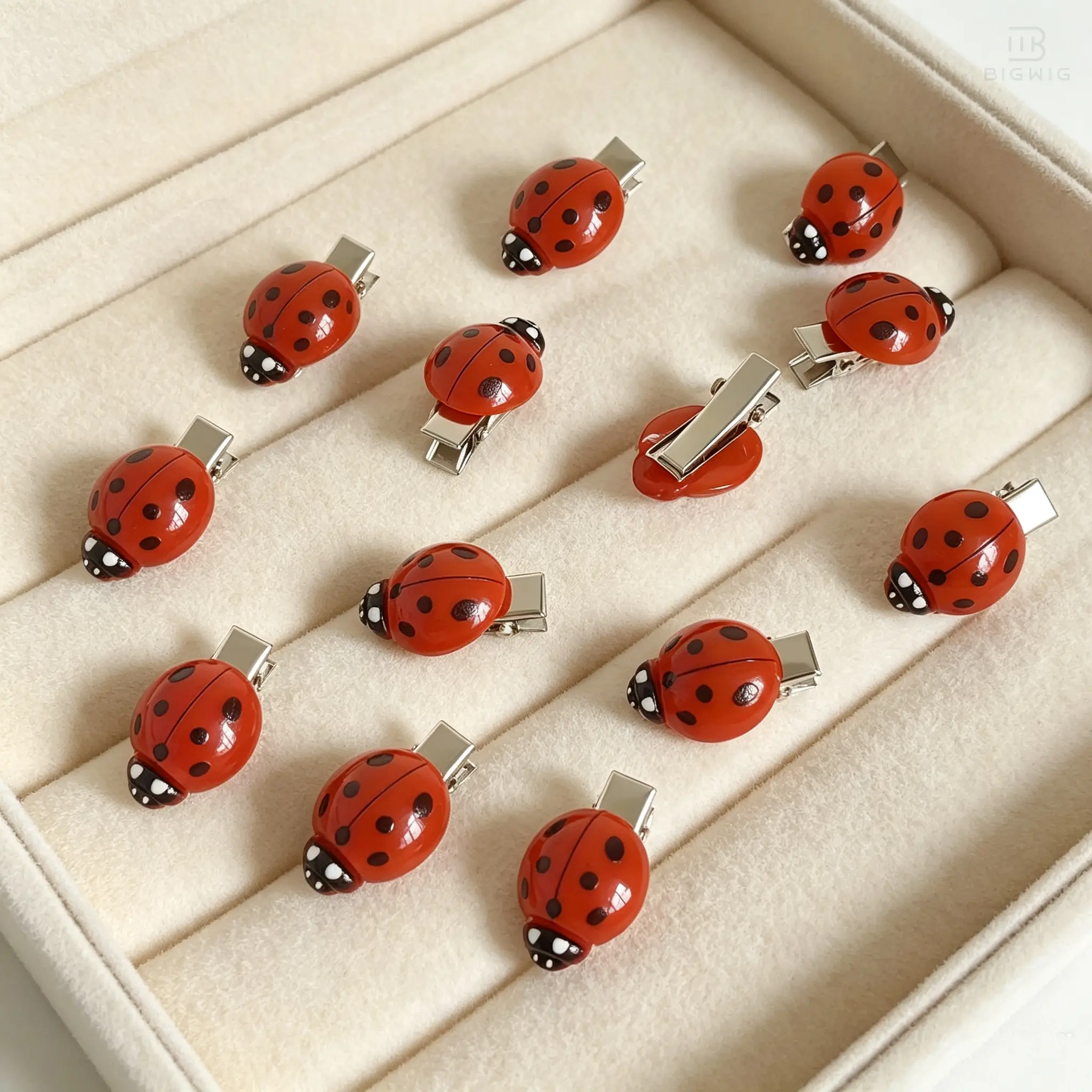 10/20 Pcs Cute Ladybug Hair Clips Funky Insect Bug Hair Clips for Teen Girls Women Whimsical Accessories for Back to School Halloween Themed Party Birthday Daily Wear backtoschool