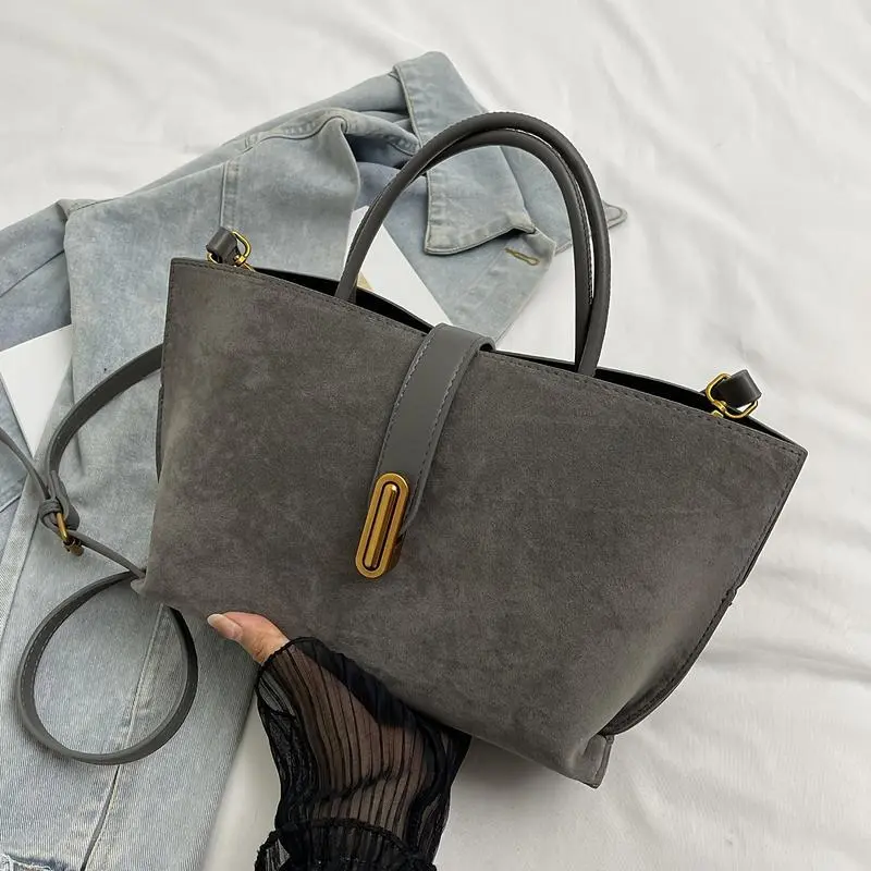 Vintage Style Adjustable Shoulder Strap Tote Bag - Retro Large Capacity Suede Leather Tote, Classic Solid Color Fashion Lady Shoulder Bag with Turn Lock Closure, Unlined Fabric Material Vintage Style Adjustable Shoulder Strap Tote Bag - Retro Large Capacity Suede Leather Tote, Classic Solid Color Fashion Lady Shoulder Bag with Turn Lock Closure, Unlined Fabric Material