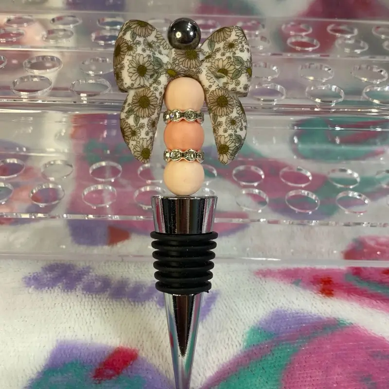 Wine bottle stopper