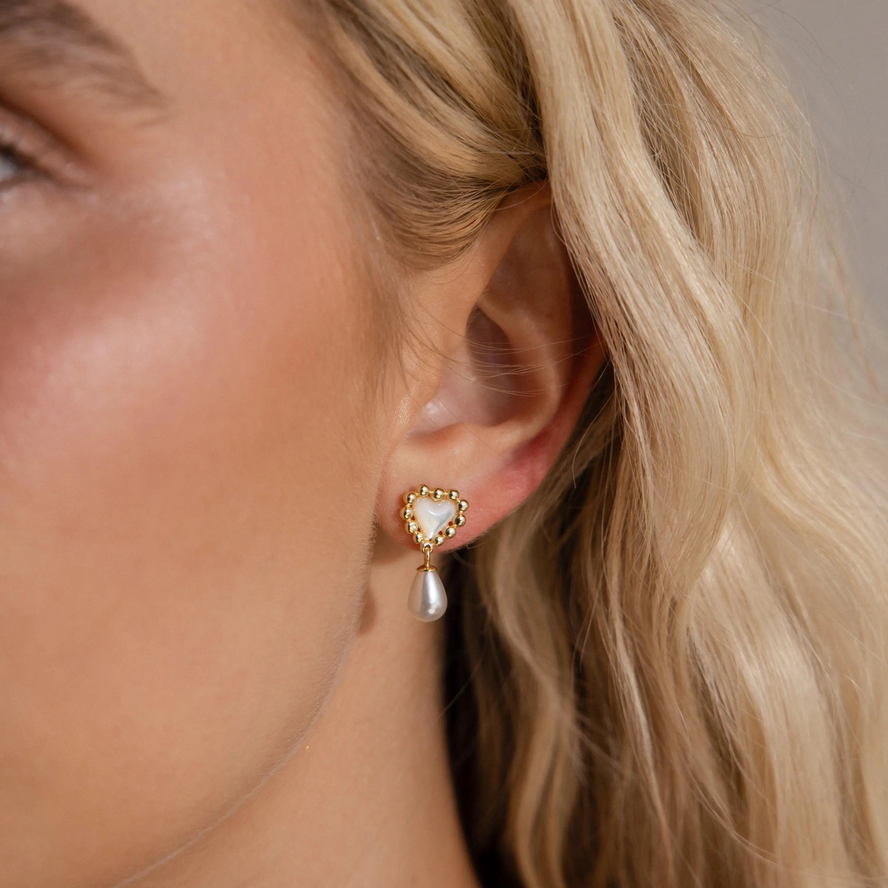 Pearl Heart Beaded Drop Studs by Caitlyn Minimalist - Dangling Pearl Statement Stud Earrings - Vintage Jewelry - Gift for Her